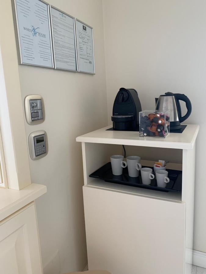 White House Luxury Hospitality 2* Olbia