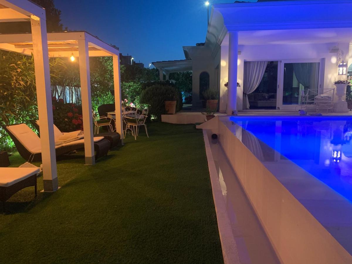 White House Luxury Hospitality 2*
