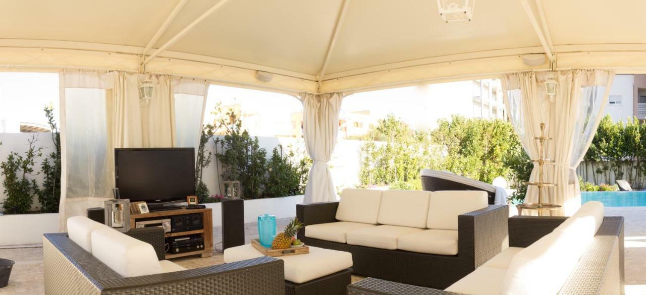 Guest house White House Luxury Hospitality